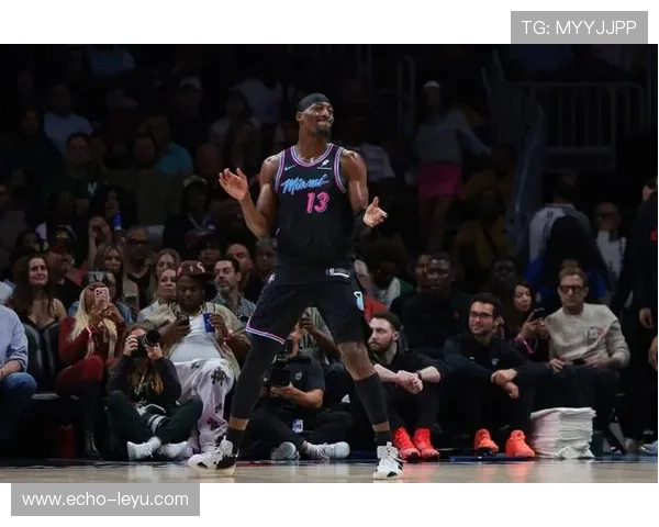 张伯伦单打拉开篮下优势 助球队高效制胜历史级纪录