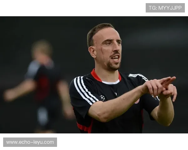 罗本与里贝里：边路爆点分化，终结更集中vs组织更前置