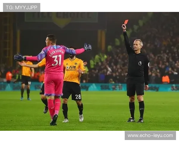 破坏明显得分机会犯规判罚逻辑：红牌必出局吗？