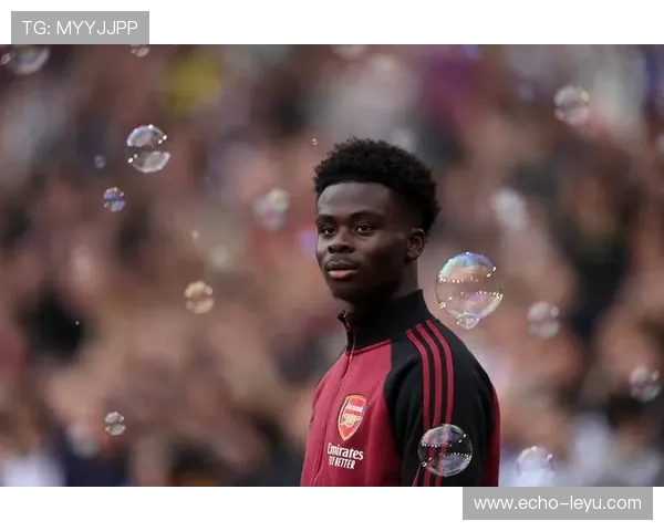 萨卡：从多面手新星到枪手核心的生涯全景解析