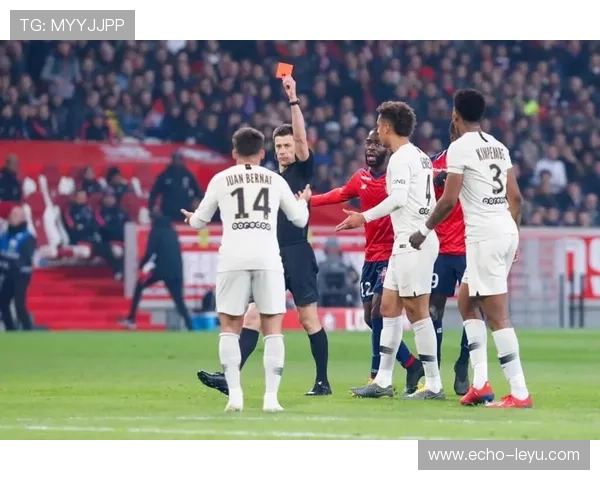 当边路成为核心：巴黎圣日耳曼进攻是否失去层次？