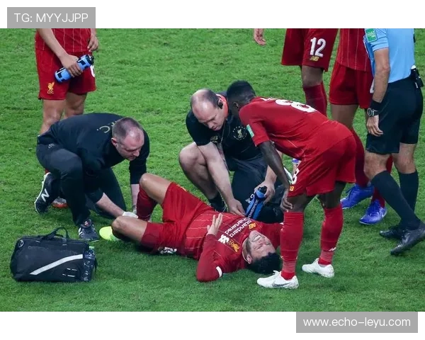 接管中场直塞撕裂防线菲尔米诺本季较上季更像组织核